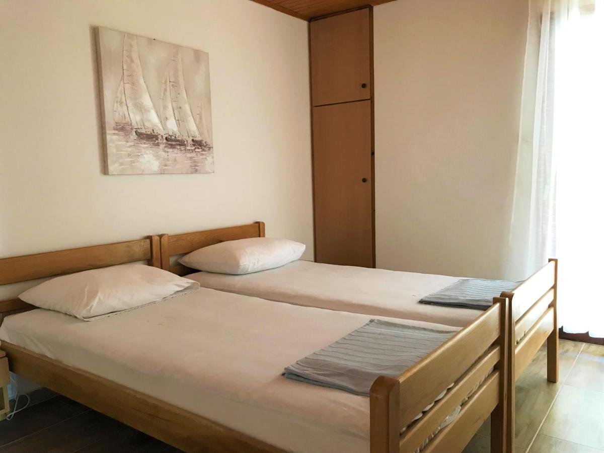 Apartment Rados Nin Eksteriør billede